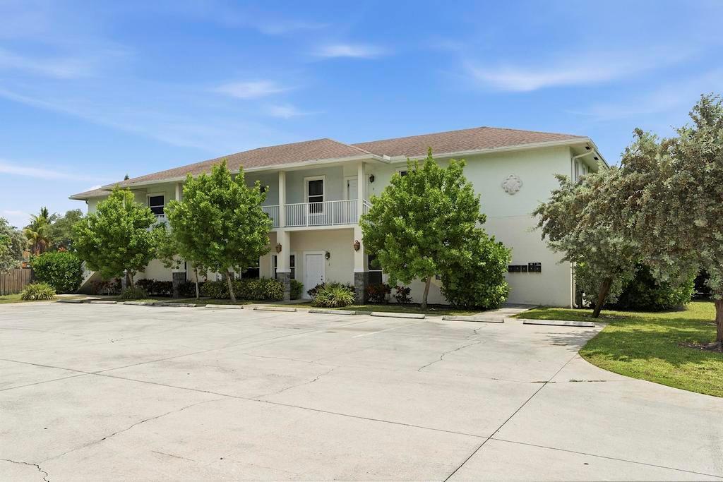 105 2nd Street 2, Lake Park, Floride 33403, États-Unis