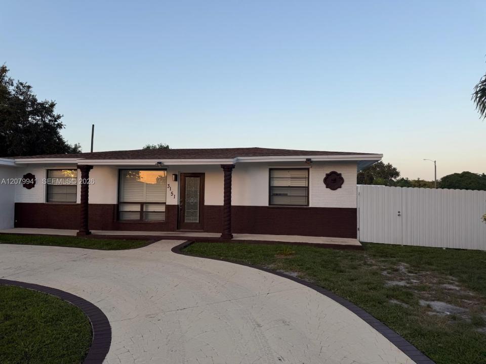 3151 SW 37th Ave, West Park, Florida 33023, Stati Uniti