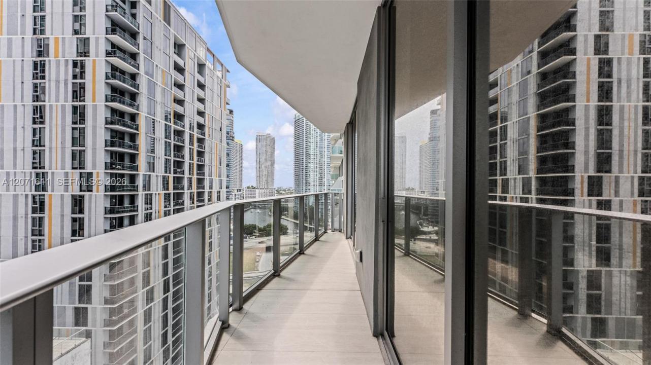 77 SE 5th ST 1607, Miami, Florida 33131, USA