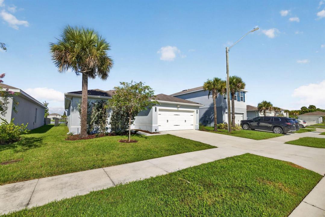 501 CHERIMOYA Street, Fort Pierce, Florida 34981, USA