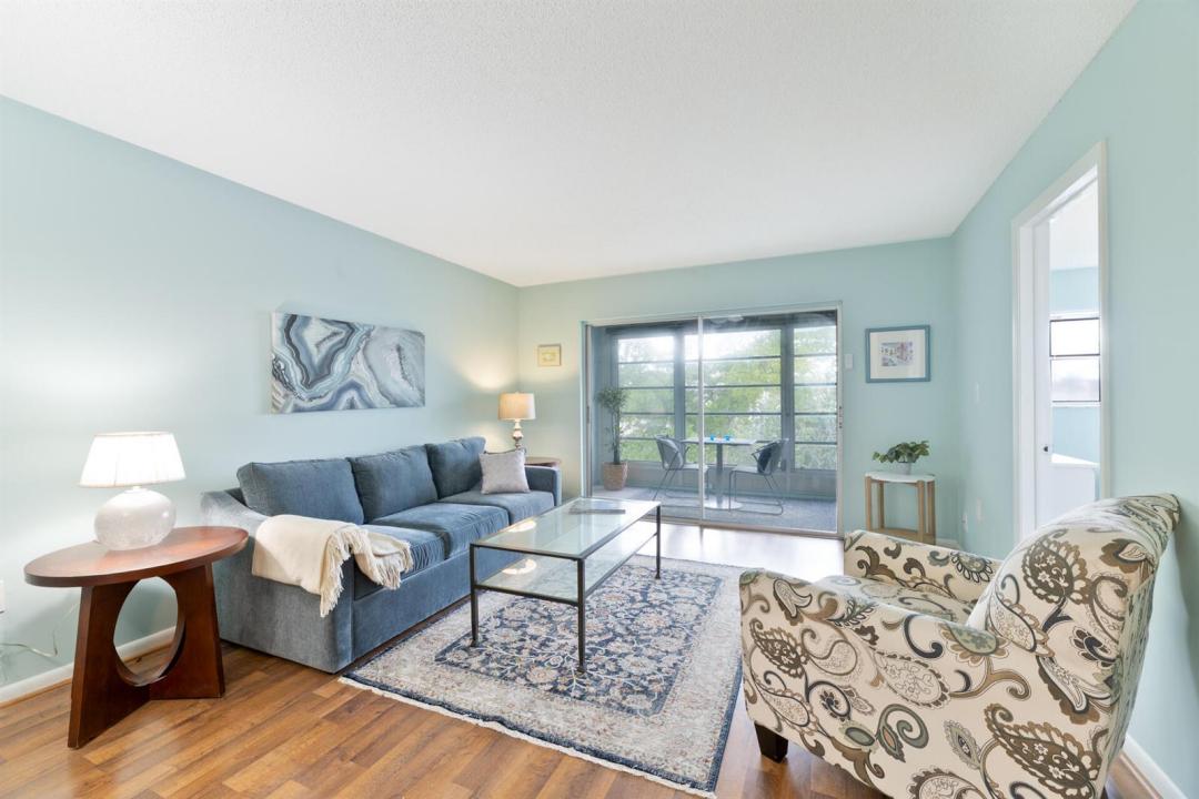 2901 E SUNRISE LAKES E Drive 310, Sunrise, Florida 33322, USA