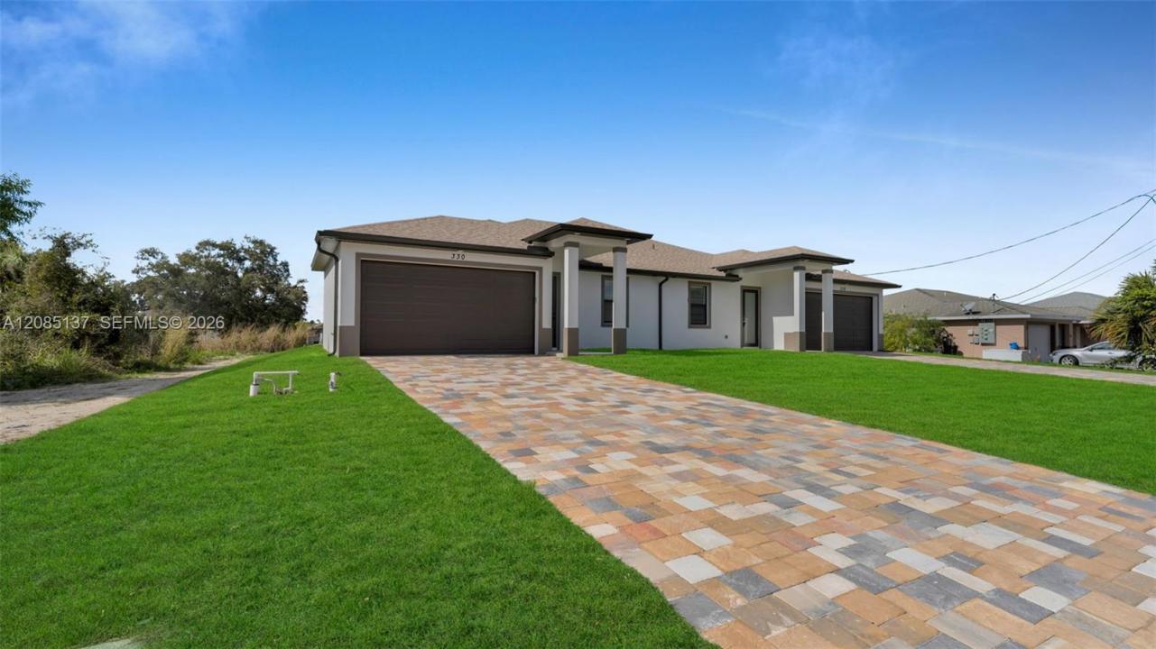 330 Gordon Ave 330, Lehigh Acres, Florida 33973, Stati Uniti