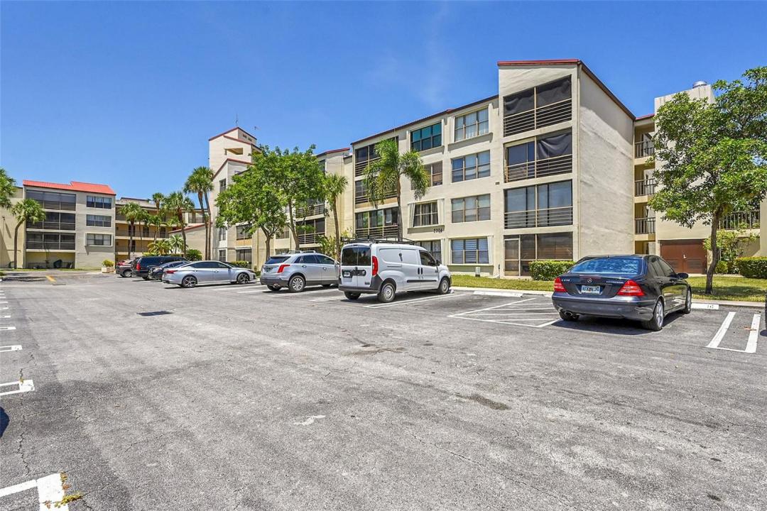 2304 S CYPRESS BEND Drive 512, Pompano Beach, Floride 33069, États-Unis