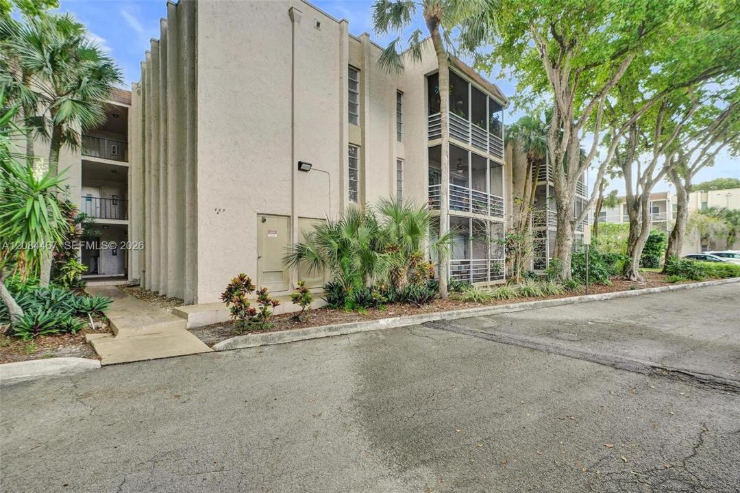469 N Pine Island Rd B306, Plantation, Floride 33324, États-Unis