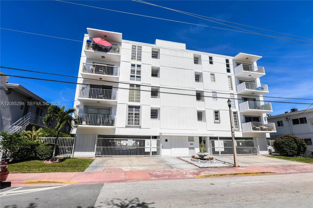 8305 Crespi Blvd 4D, Miami Beach, Floride 33141, États-Unis