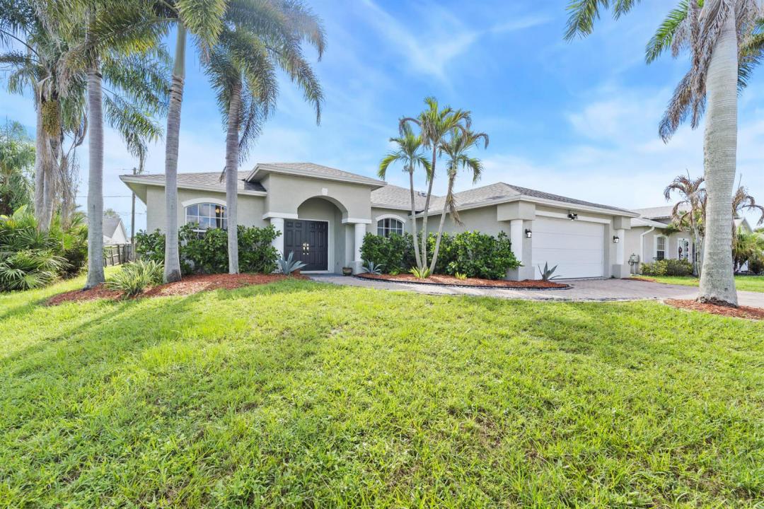 2341 SE Haddon Street, Port St. Lucie, فلوريدا 34984, الولايات المتحدة