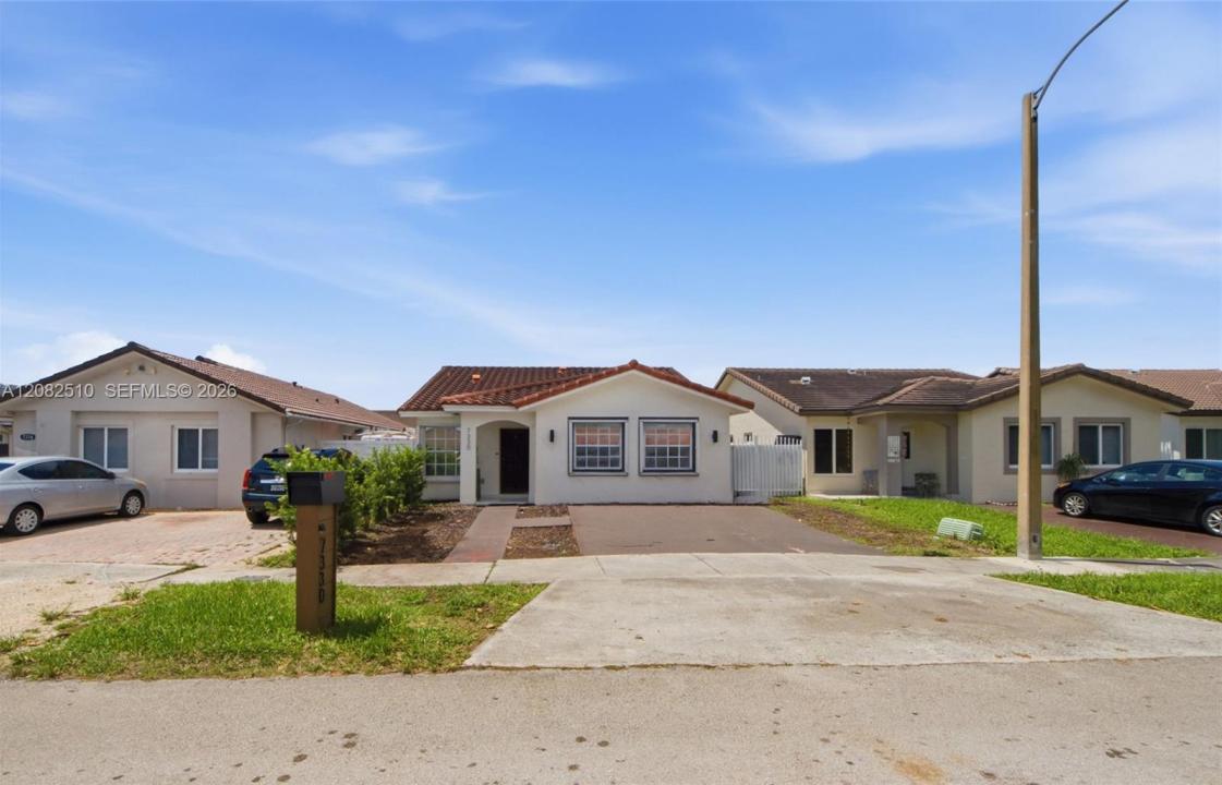 7330 W 30th Ave, Hialeah, Florida 33018, USA