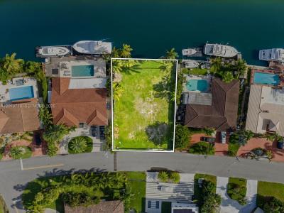 3030 NE 164th St, North Miami Beach, فلوريدا 33160, الولايات المتحدة