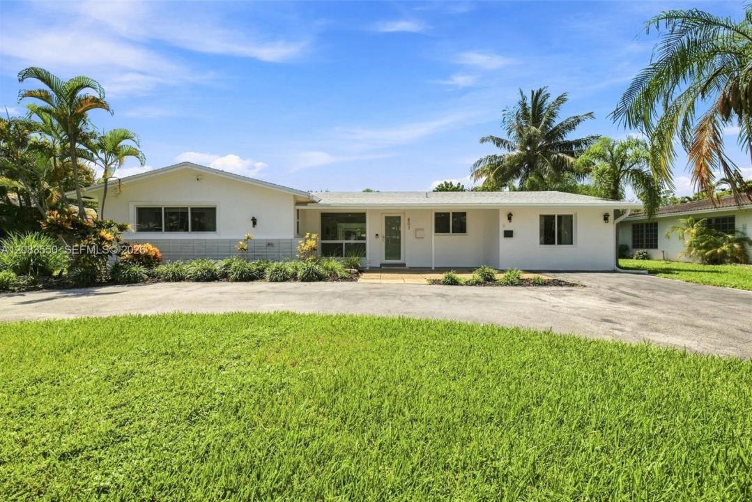 807 SE 9th Ter, Deerfield Beach, Florida 33441, USA