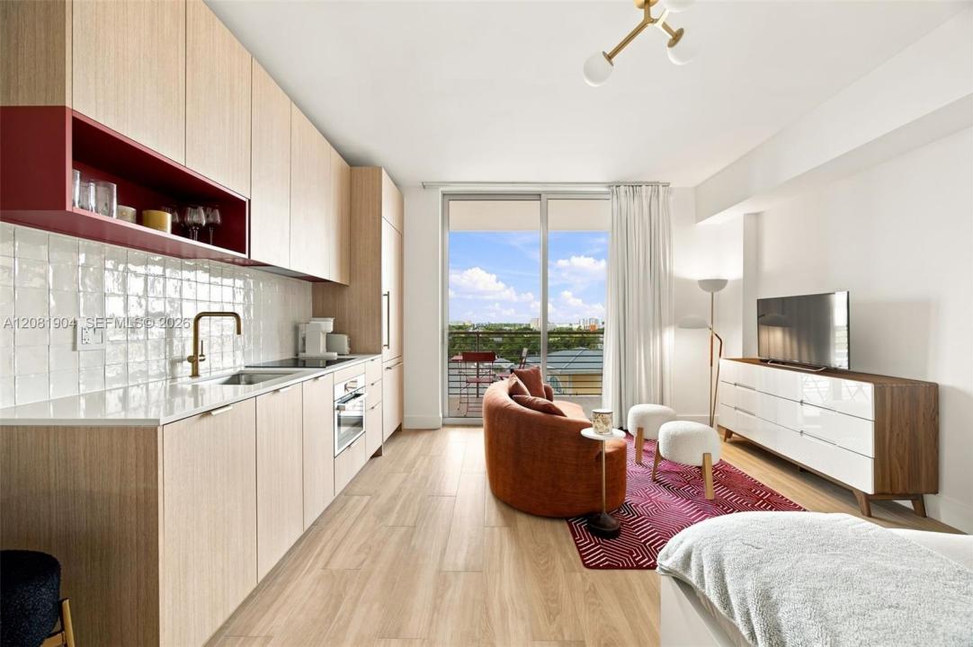 90 NE 32 916, Miami, Florida 33137, Stati Uniti