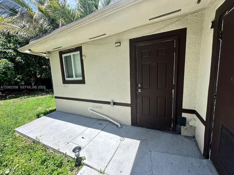 785 NW 96th St 2, Miami, פלורידה 33150, ארצות הברית של אמריקה