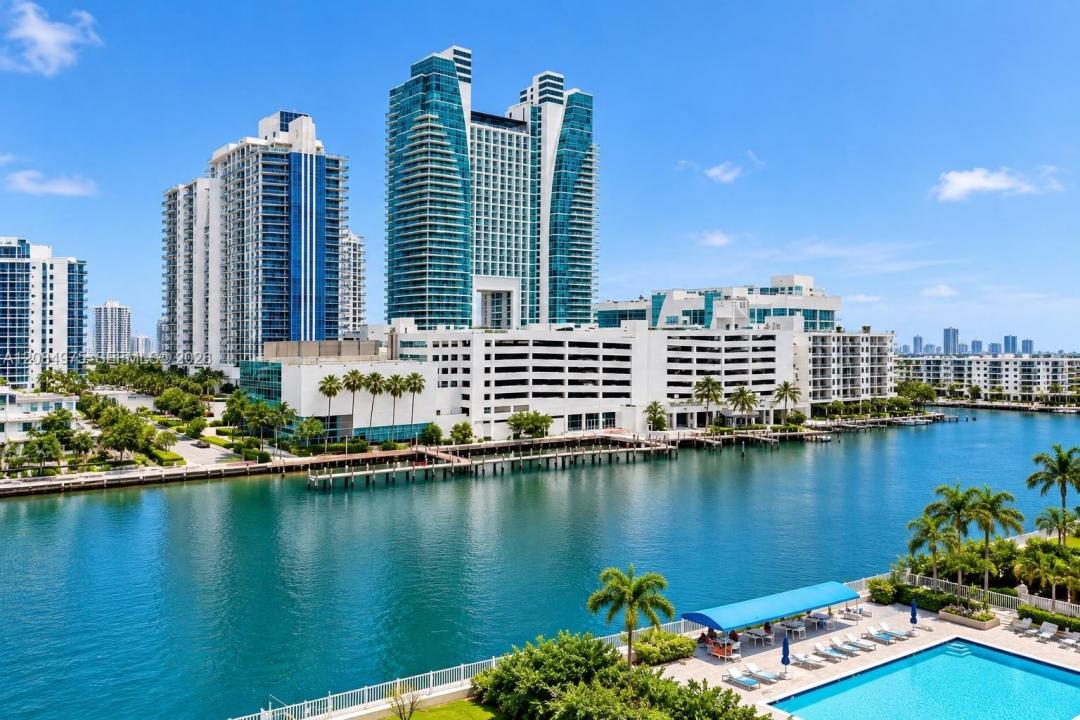 600 Parkview Dr 1018, Hallandale Beach, Florida 33009, Stati Uniti
