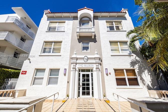 1542 Drexel Ave 302, Miami Beach, Floride 33139, États-Unis