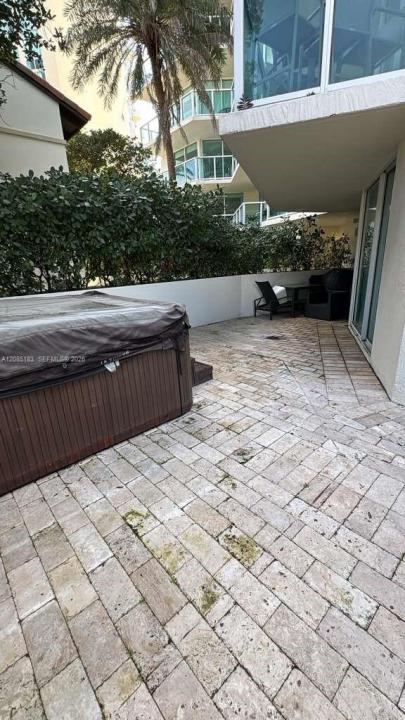 200 Sunny Isles Blvd - Lanai 2-502, Sunny Isles Beach, Floride 33160, États-Unis