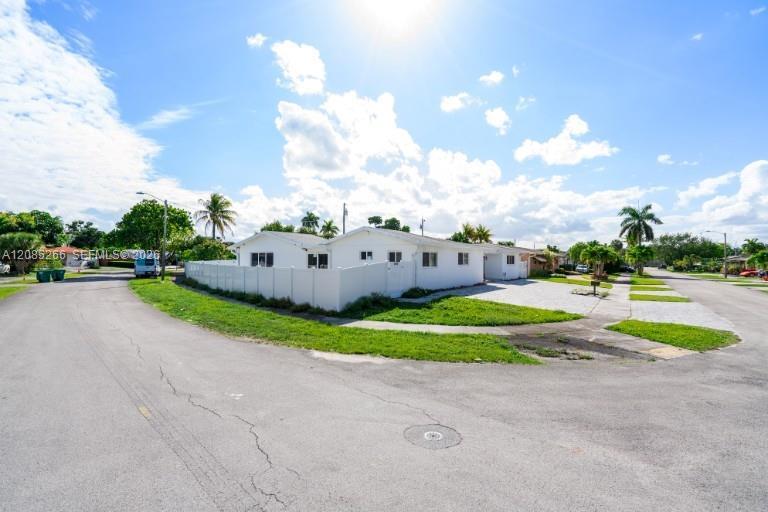 1950 NE 208th Ter, Miami, Florida 33179, Stati Uniti