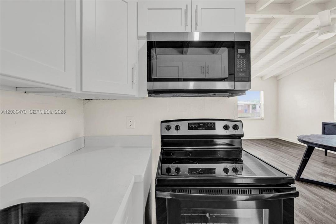 1843 Lauderdale Manor Dr, Fort Lauderdale, Florida 33311, Amerika Birleşik Devletleri