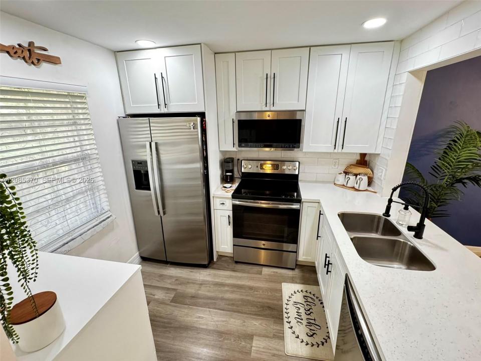 231 NW 76th Ave 102, Margate, Florida 33063, Stati Uniti