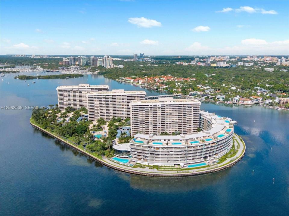 2 Grove Isle Dr B1709, Miami, Floride 33133, États-Unis