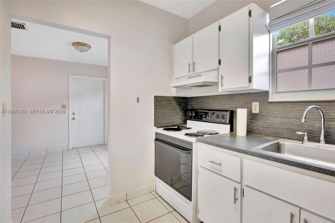 1921 SW 17th Ct 2ndFloor, Miami, Floride 33145, États-Unis