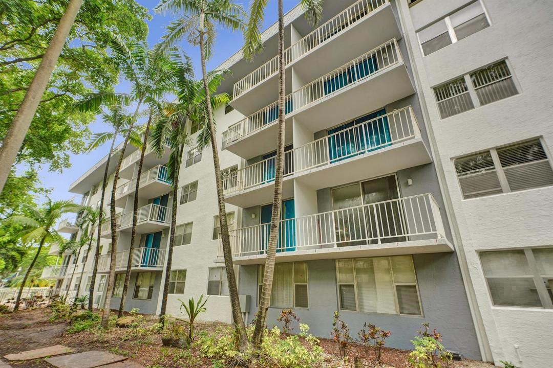 1805 SANS SOUCI Boulevard 421, North Miami, Floride 33181, États-Unis
