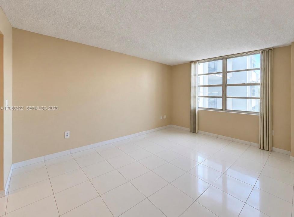 2750 NE 183rd St 601, Aventura, Floride 33160, États-Unis