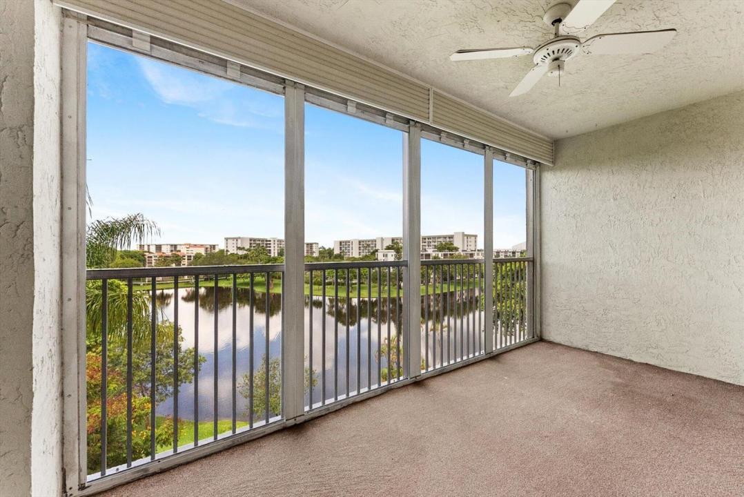 2112 S CYPRESS BEND Drive 607, Pompano Beach, Floride 33069, États-Unis