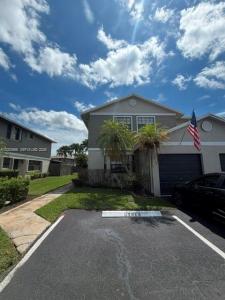 10726 NW 11th St, Pembroke Pines, Florida 33026, USA