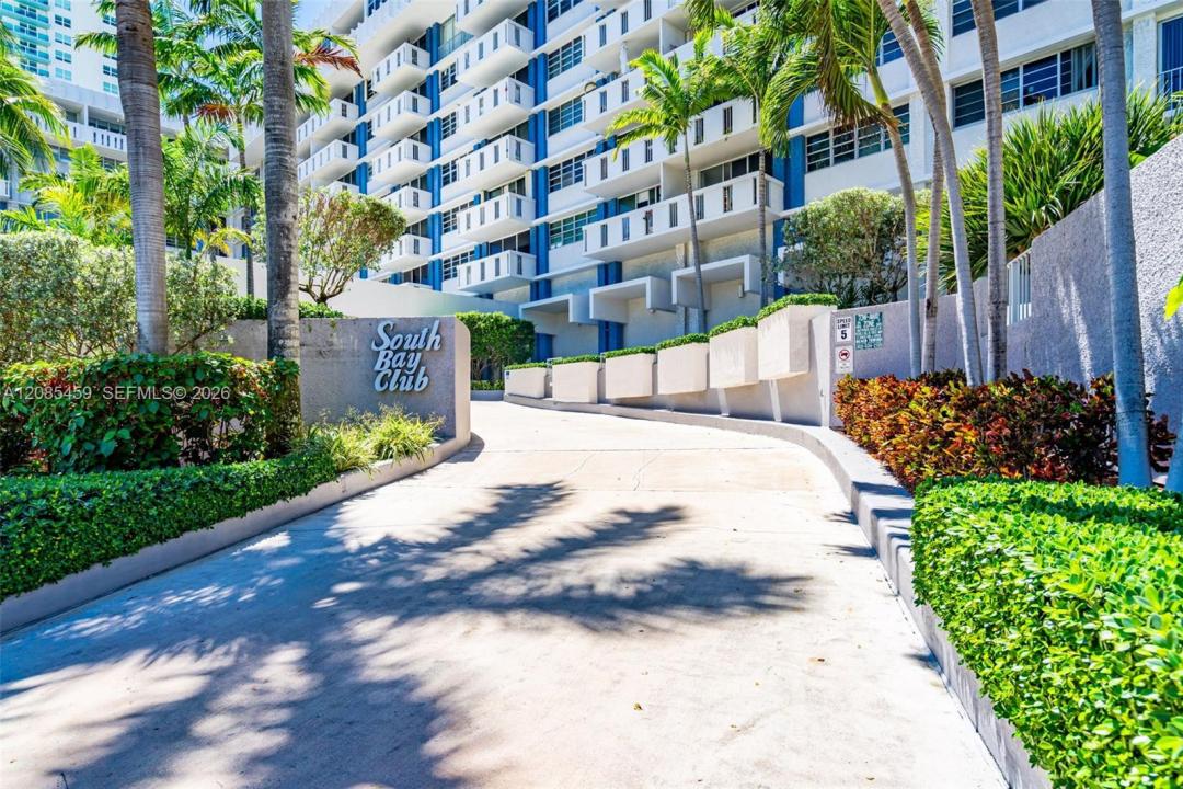 800 West Ave 401, Miami Beach, Florida 33139, USA