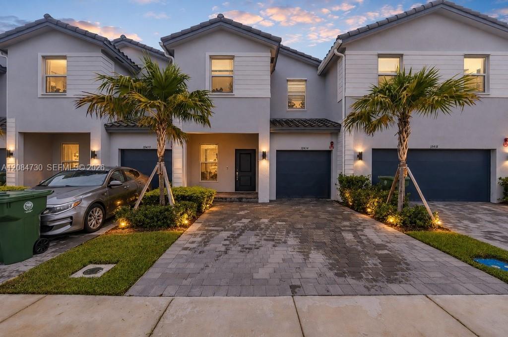 18414 SW 2nd St, Pembroke Pines, Florida 33029, USA