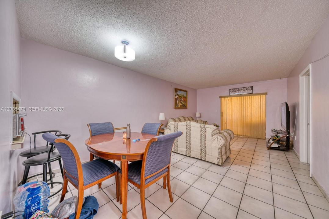 140 Royal Palm Rd 111, Hialeah Gardens, Floride 33016, États-Unis