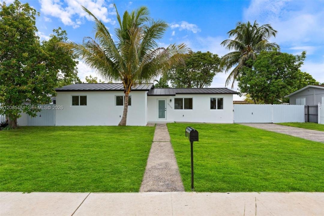 20120 SW 117th Ct, Miami, Florida 33177, USA