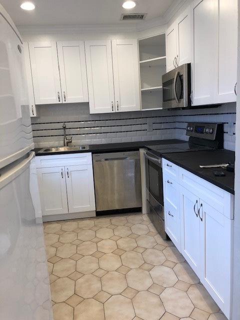 368 Brittany Avenue, Delray Beach, Florida 33446, USA