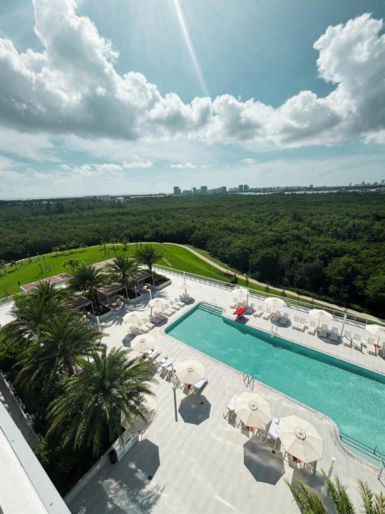 2411 Laguna Circle 1104, North Miami, Floride 33181, États-Unis