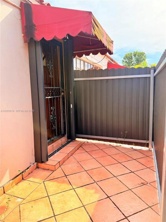2424 SW 21st Ter 0, Miami, Florida 33145, USA