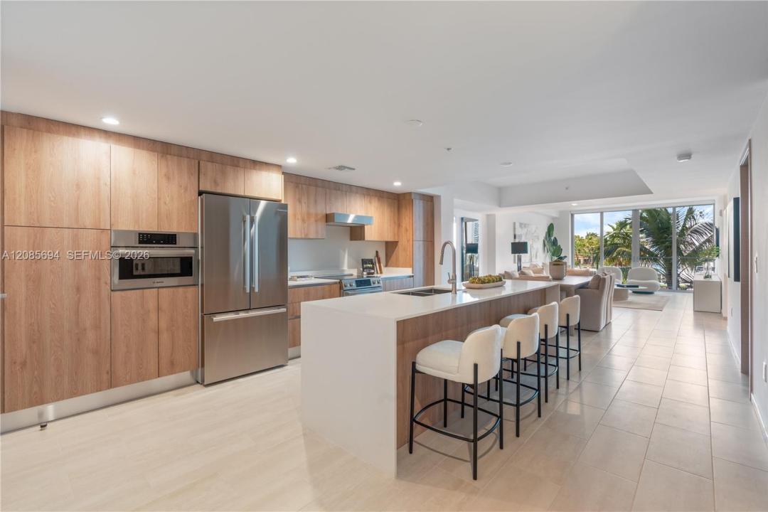 10281 W Bay Harbor Dr 405, Bay Harbor Islands, Florida 33154, Stati Uniti