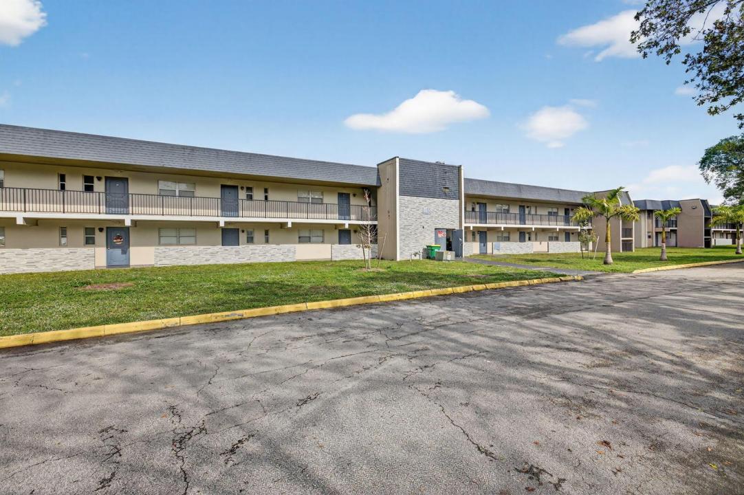 7925 S Colony Circle 203, Tamarac, فلوريدا 33321, الولايات المتحدة