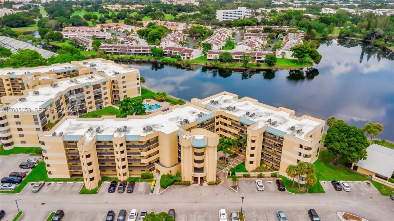 6475 W Oakland Park Blvd 102, Lauderhill, Florida 33313, Stati Uniti