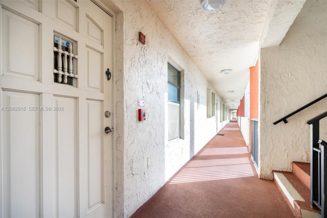 150 S Hollybrook Ter 208, Pembroke Pines, Florida 33025, Stati Uniti