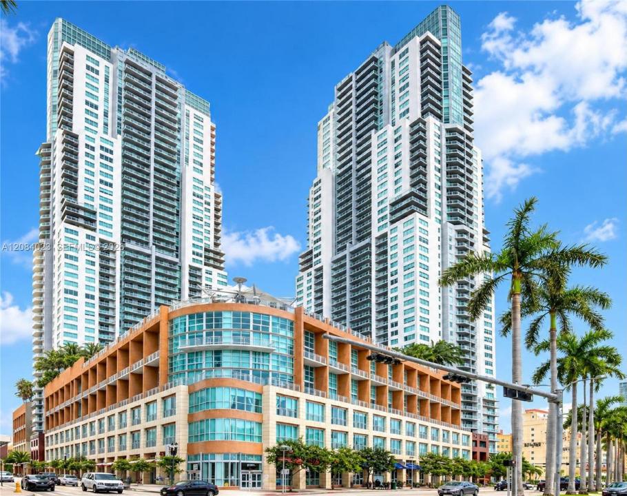 253 NE 2nd ST 3008, Miami, Floride 33132, États-Unis