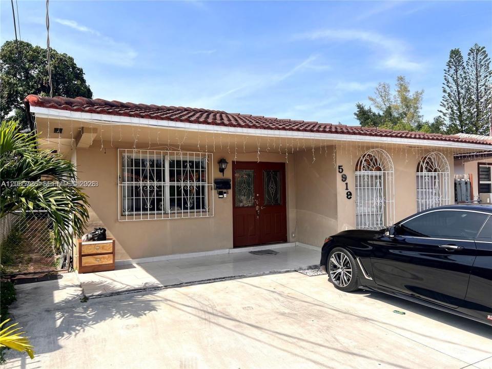 5919 SW 4th St 0, Miami, Floride 33144, États-Unis