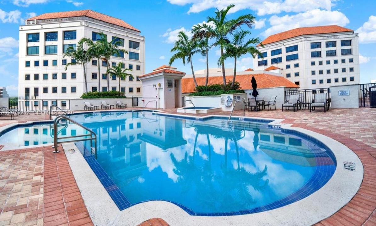 888 S Douglas Rd 1512, Coral Gables, Floride 33134, États-Unis