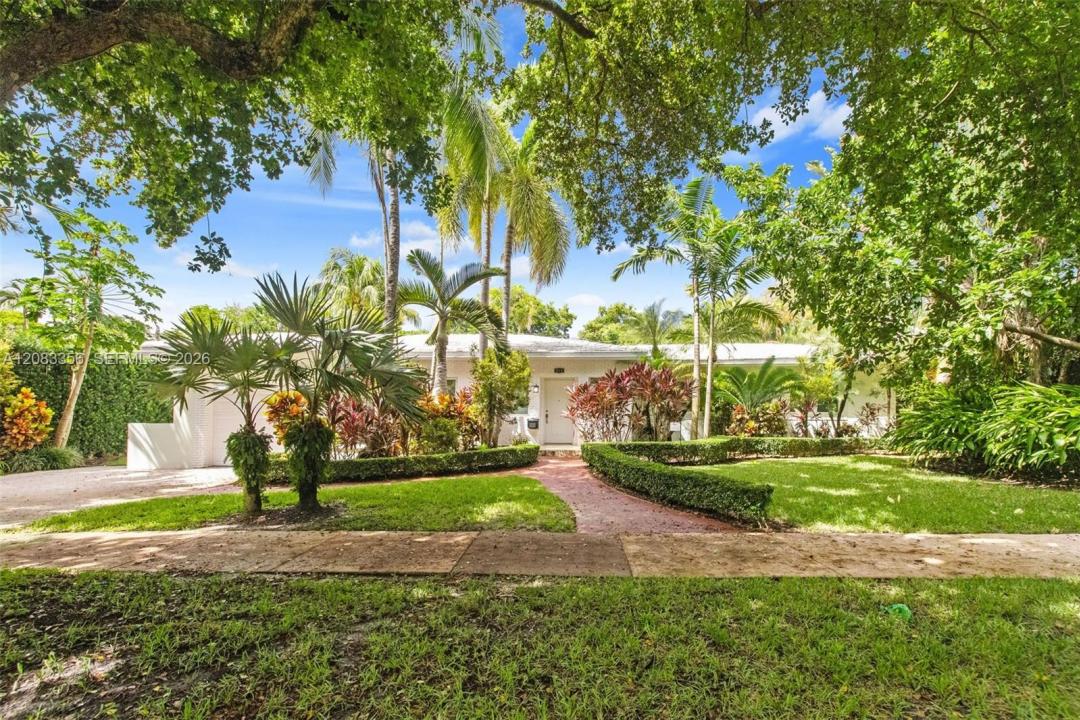 615 Santurce Ave, Coral Gables, Floride 33143, États-Unis