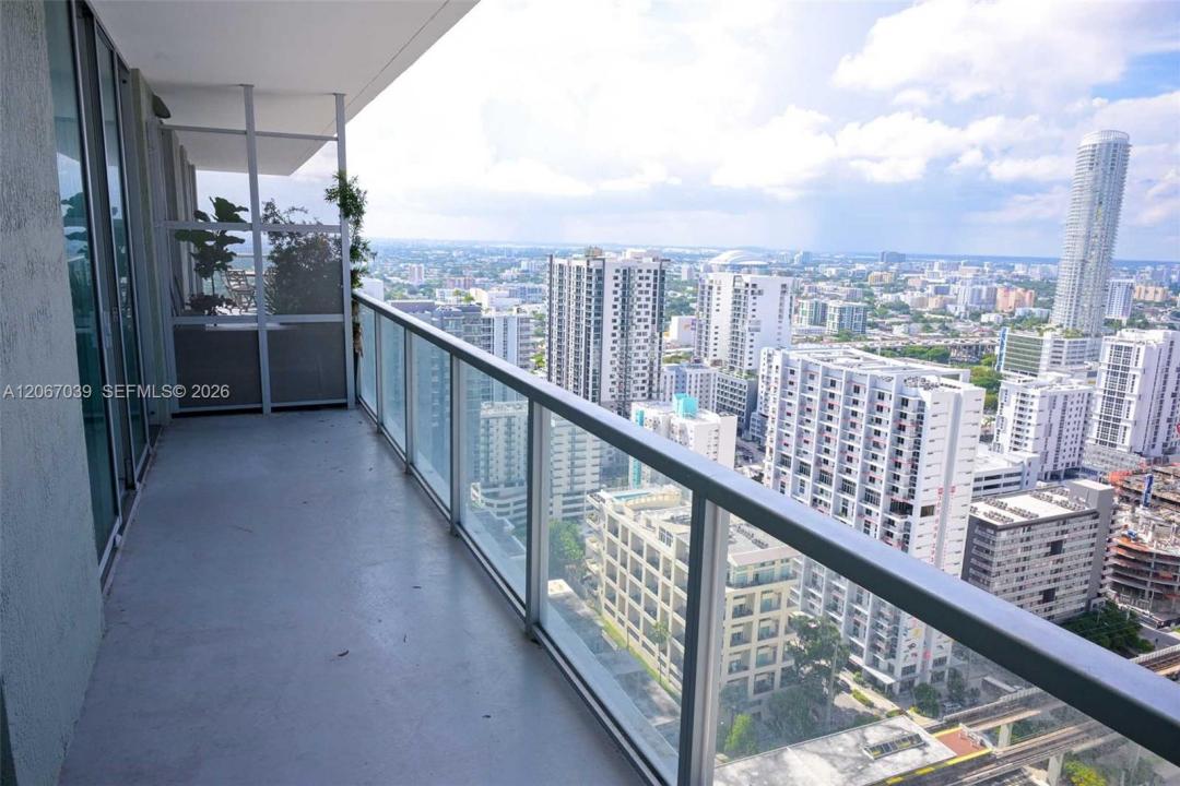 1111 SW 1st Ave 3624-N, Miami, Florida 33130, USA