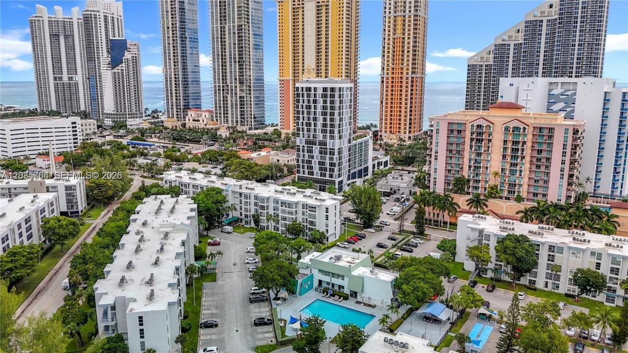 17570 Atlantic Blvd 118, Sunny Isles Beach, Florida 33160, USA