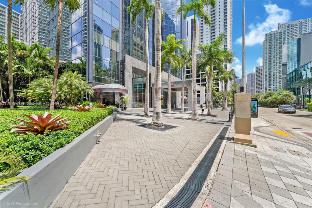 1200 Brickell Ave 860-A-B-C, Miami, Florida 33131, USA