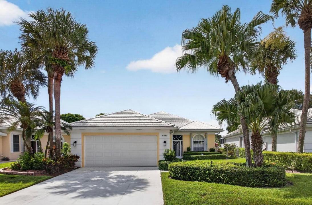 8390 E GARDEN OAKS Circle, Palm Beach Gardens, Florida 33410, USA