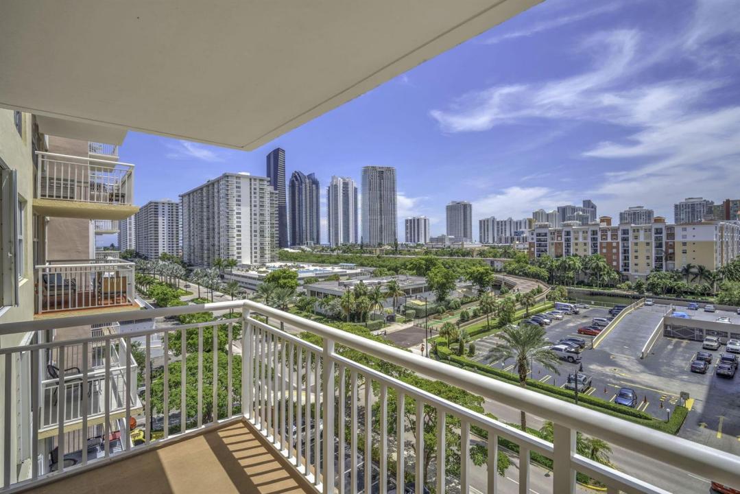 251 174th Street 714, Sunny Isles Beach, Floride 33160, États-Unis
