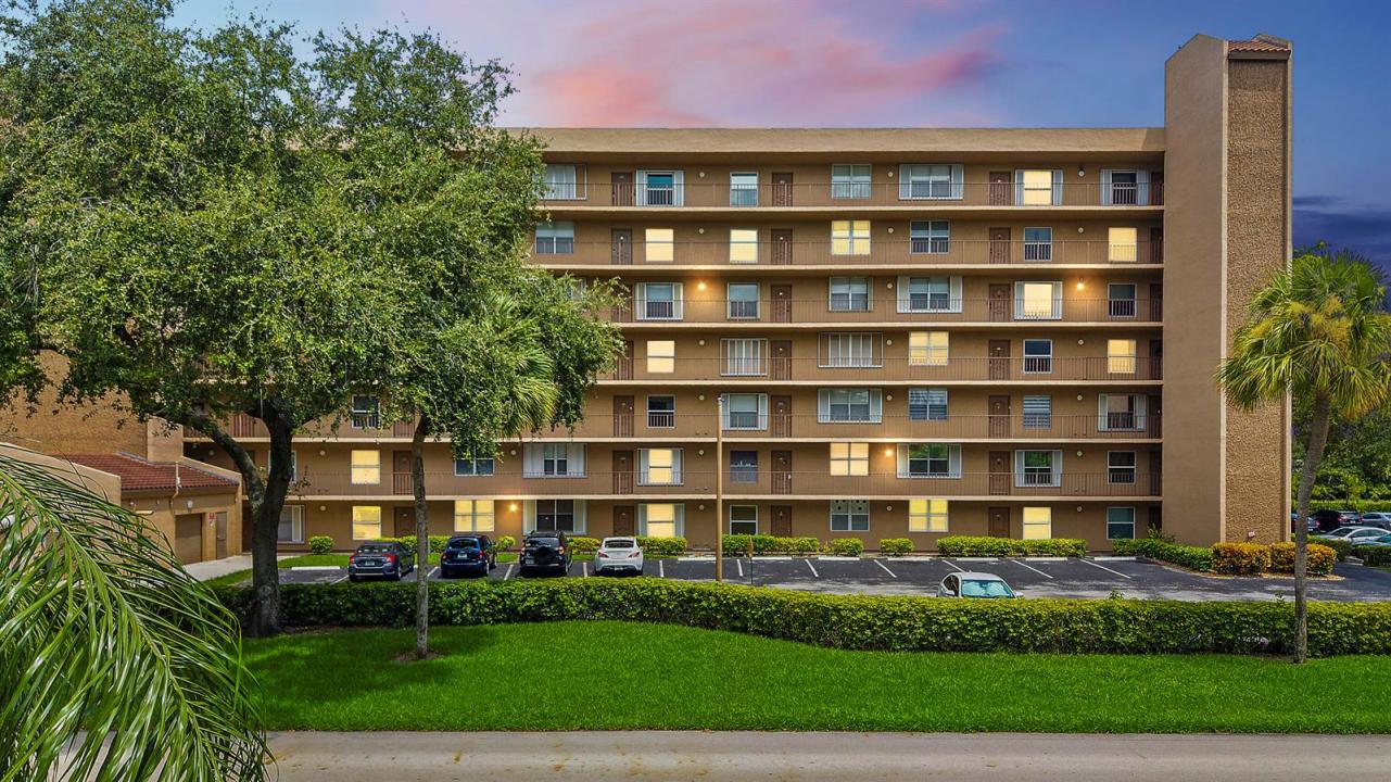 4570 NW 18th Avenue 206, Deerfield Beach, Floride 33064, États-Unis