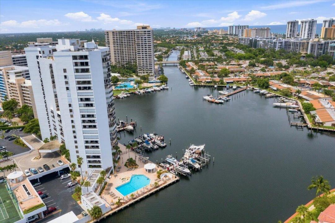 300 THREE ISLANDS Boulevard 312, Hallandale Beach, Floride 33009, États-Unis