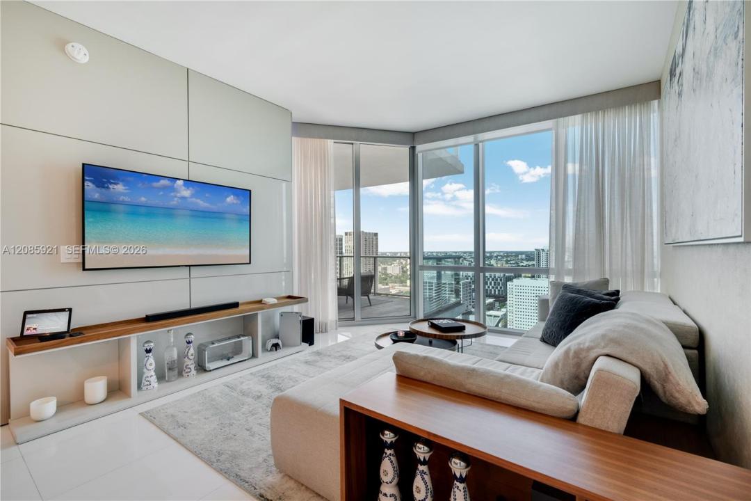 851 NE 1st Ave 3408, Miami, Floride 33132, États-Unis